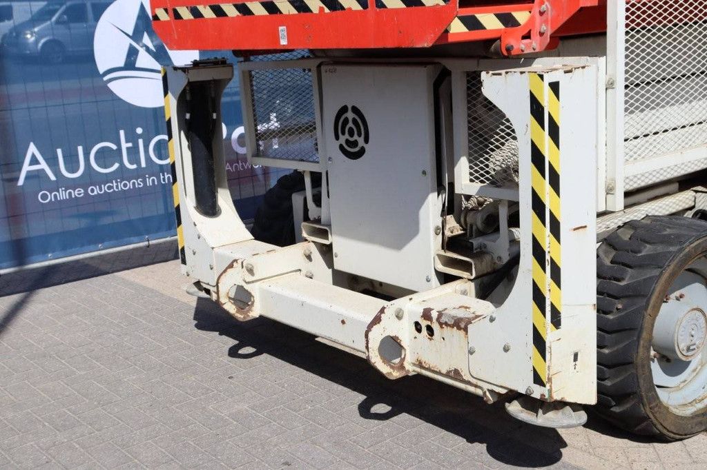 Scissor Lift Genie GS-3390RT Diesel 2013