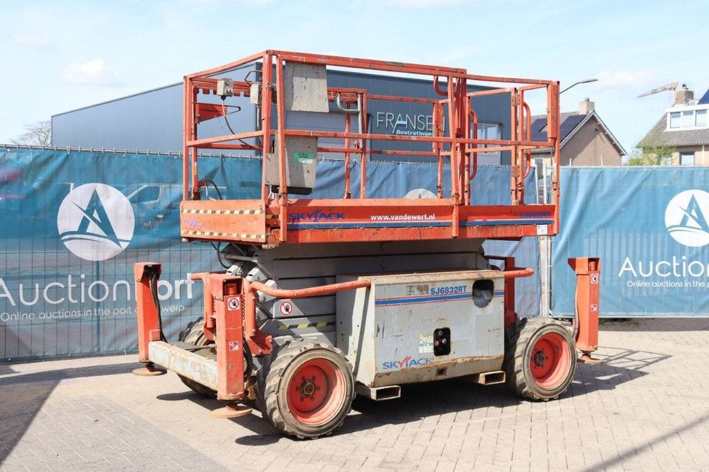 Schaarlift Skyjack SJ6832RT Diesel 11.75m