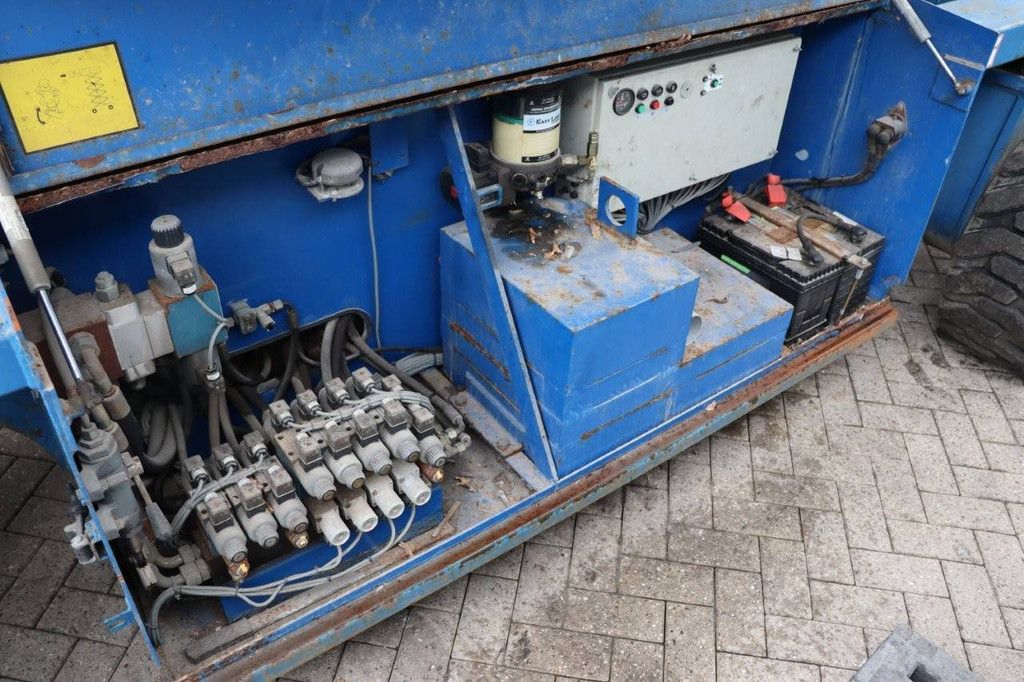 Scherenbühne Holland Lift COMBISTAR Diesel 21,5m 2003