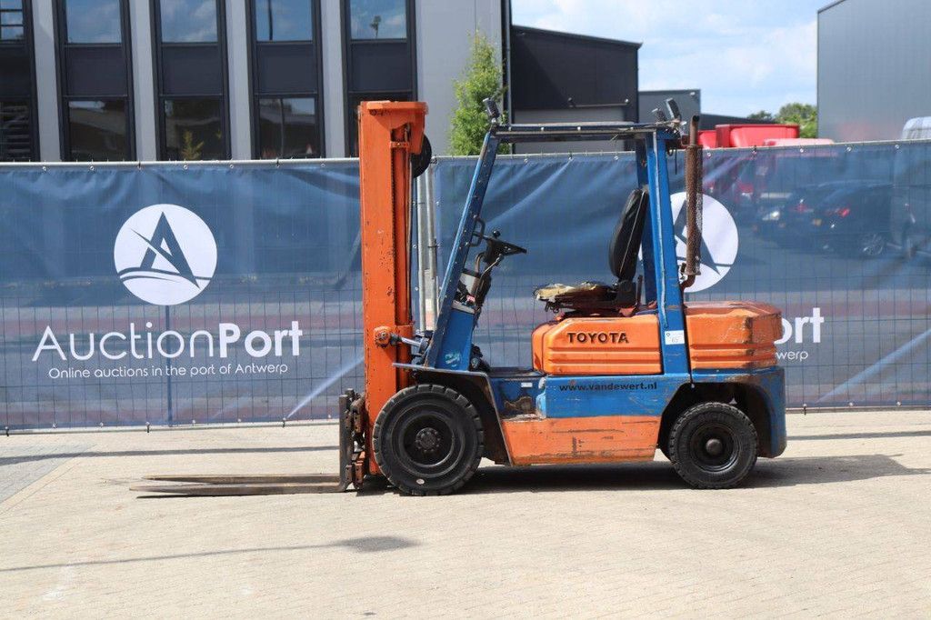 Gabelstapler Toyota 02-5FD25 Diesel 1500kg 4,5m