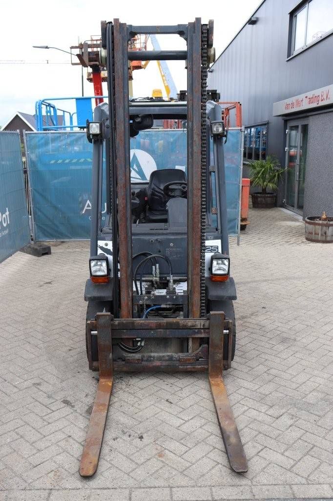 Fenwick-Linde H25D Diesel Forklift 2500kg 4.8m 2005