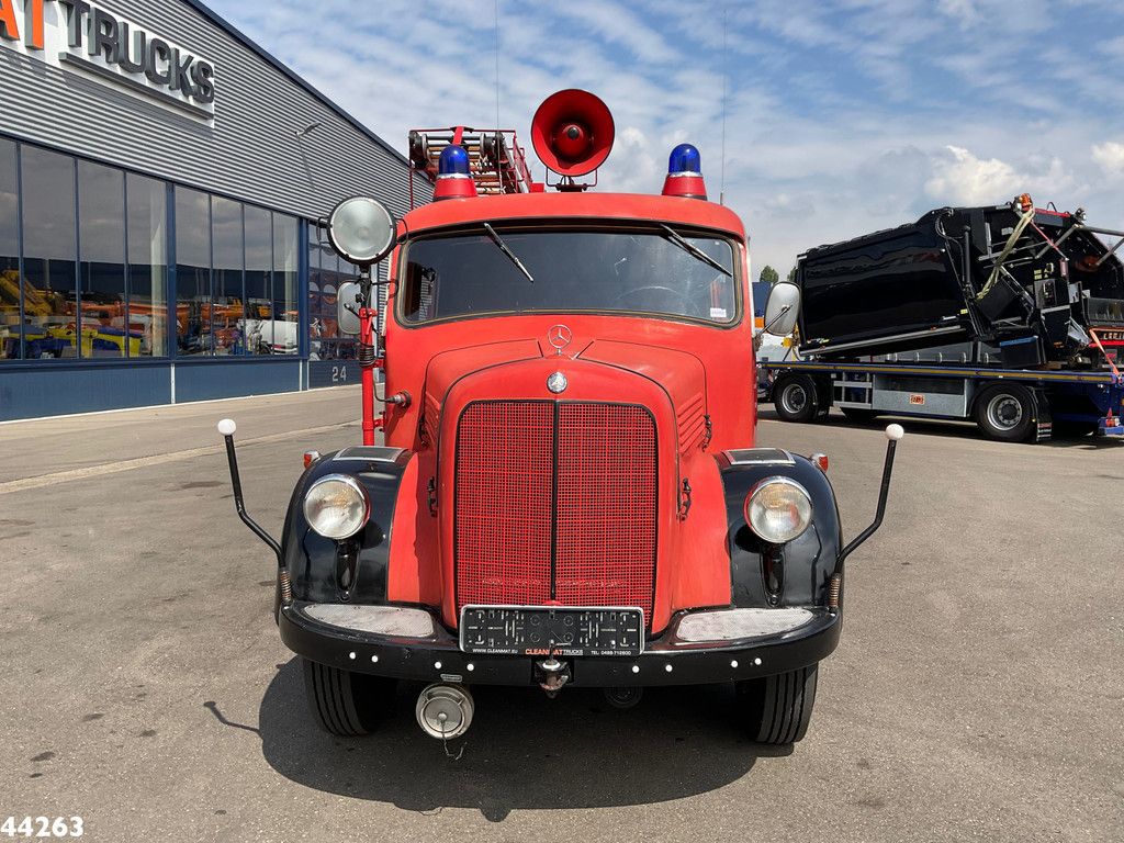 Mercedes-Benz LF 311 Oldtimer Feuerwehrfahrzeug Just 35.940 km!