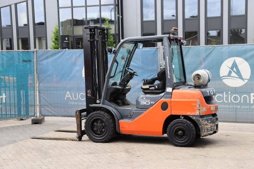 Gabelstapler Toyota 02-8FGF30 LPG 3000kg 3,7m 2008