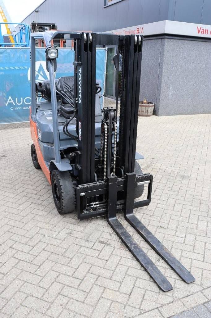 Gabelstapler Toyota 02-8FGF18 Treibgas 1550kg 4,3m 2013