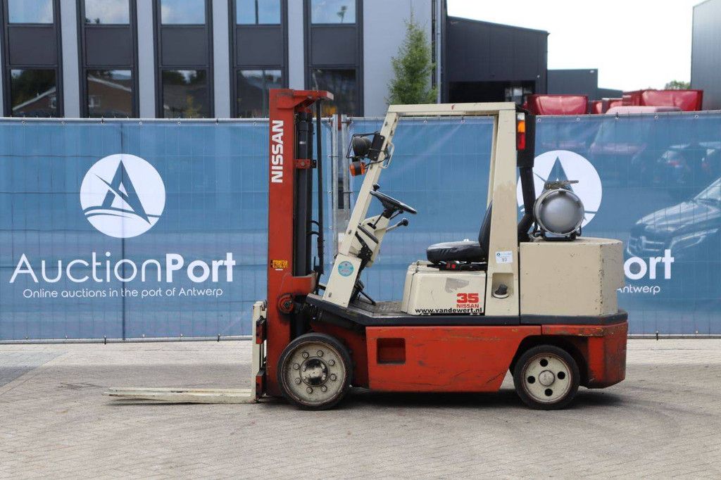 Gabelstapler Nissan KCUGH02F350 Treibgas 2250kg 3,1m 1995