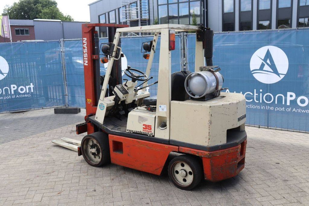 Gabelstapler Nissan KCUGH02F350 Treibgas 2250kg 3,1m 1995