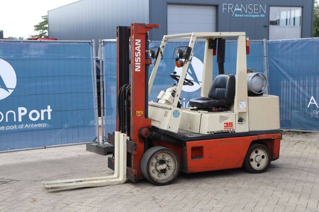 Gabelstapler Nissan KCUGH02F350 Treibgas 2250kg 3,1m 1995
