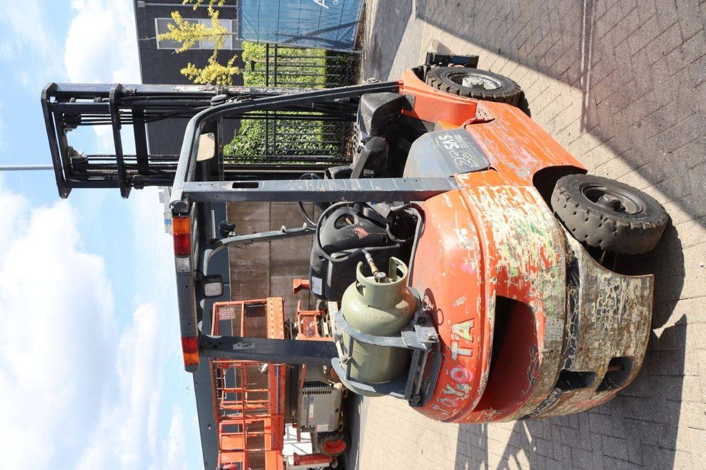 Gabelstapler Toyota 42-7FGF25 Treibgas 2500kg 5,0m 2011