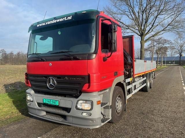Kranwagen Mercedes-Benz Actros 2832 6x2 Diesel 2006