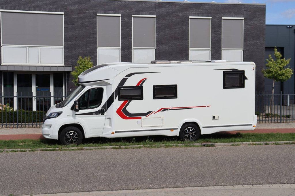 Mobilhome Camper Fiat Challenger Mageo 367 GA VIP 2.3 Multijet Diesel 2018 (Marge)
