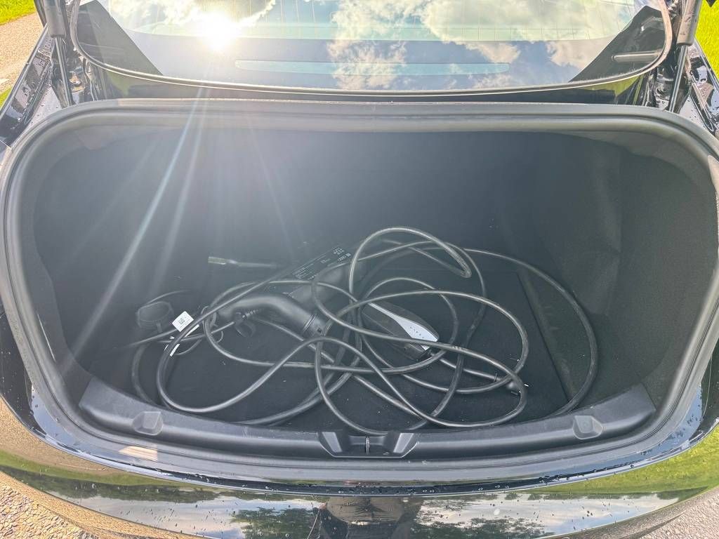 Tesla Model 3 Electric (Marge)