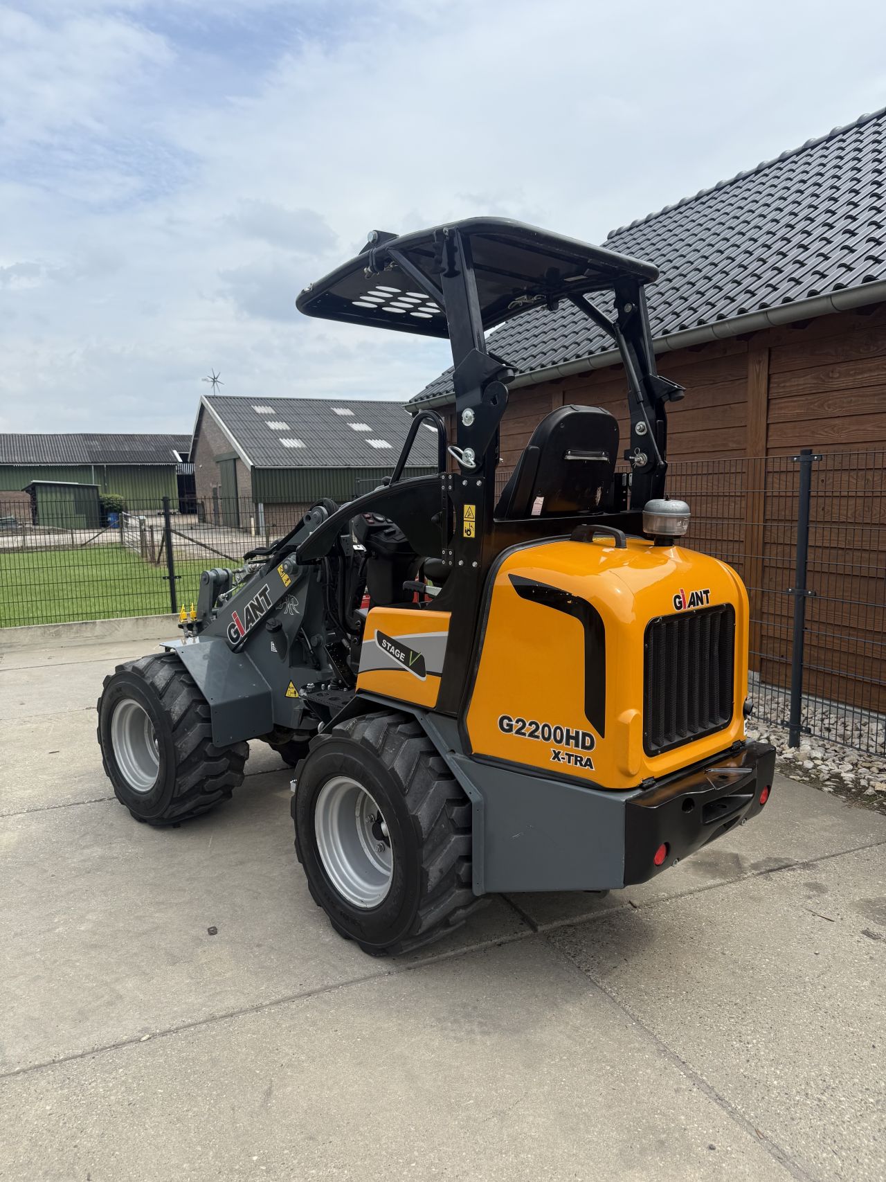 Giant g2200 extra HD 390uur !