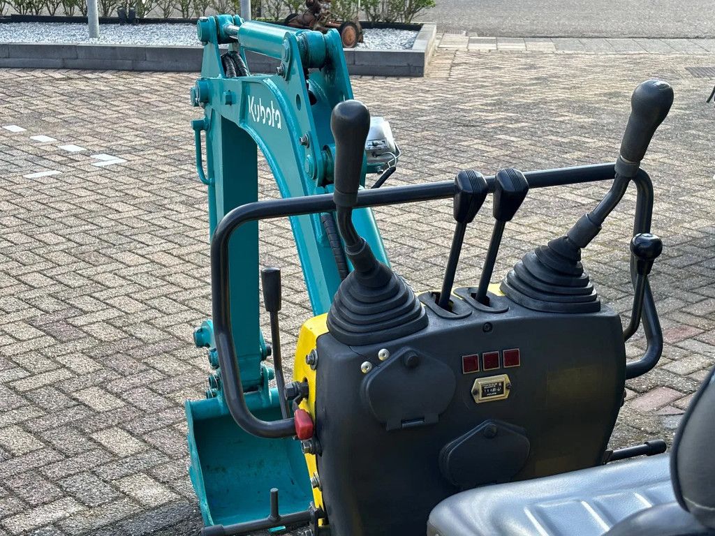 Kubota U- 008 Minigraver met 3cil. diesel gebruikte graafmachine