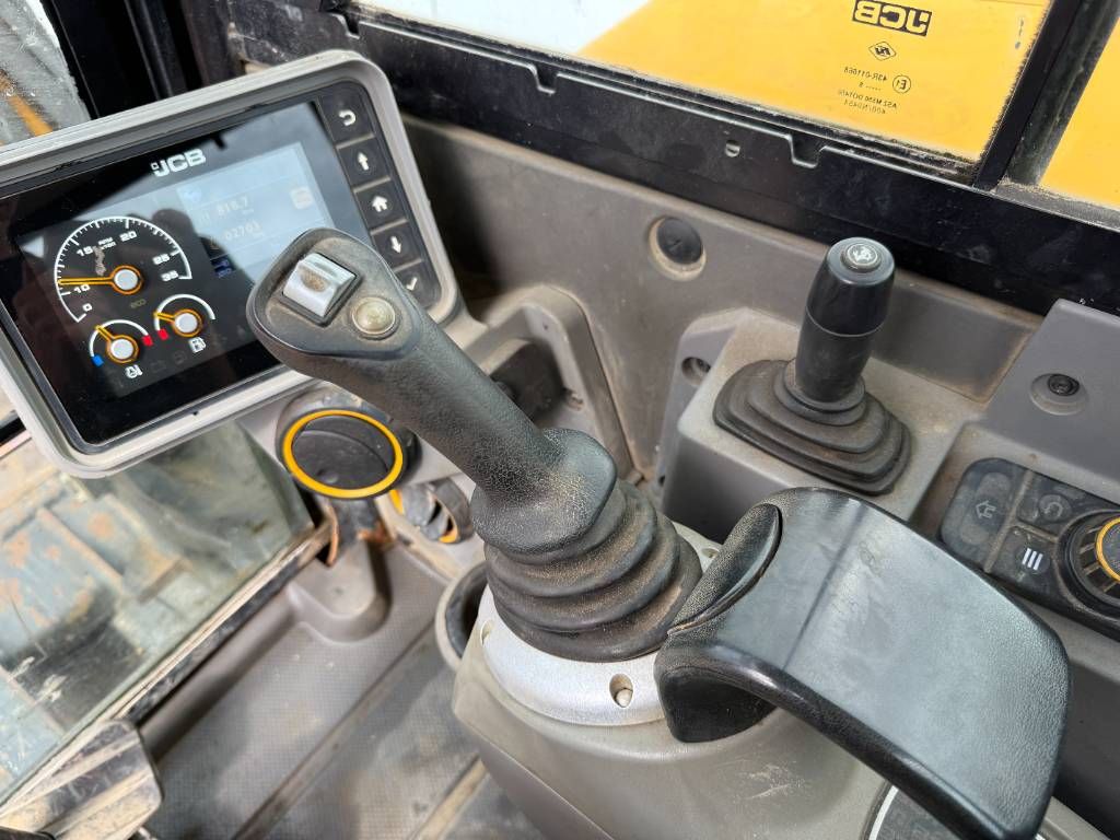 JCB 48Z-1 - Hammer Lines / Quick Coupler