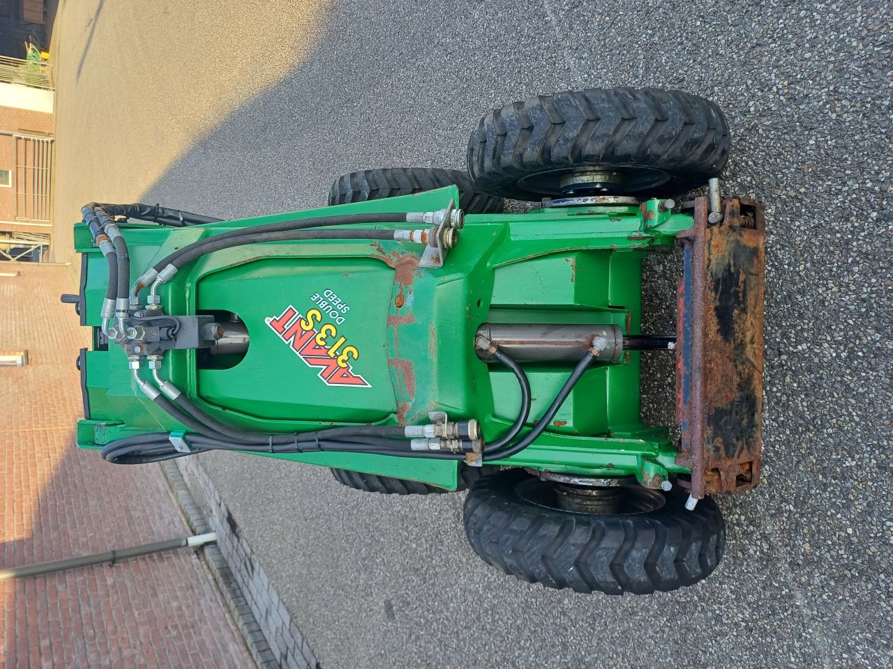 Avant 313s mini shovel Wiellader