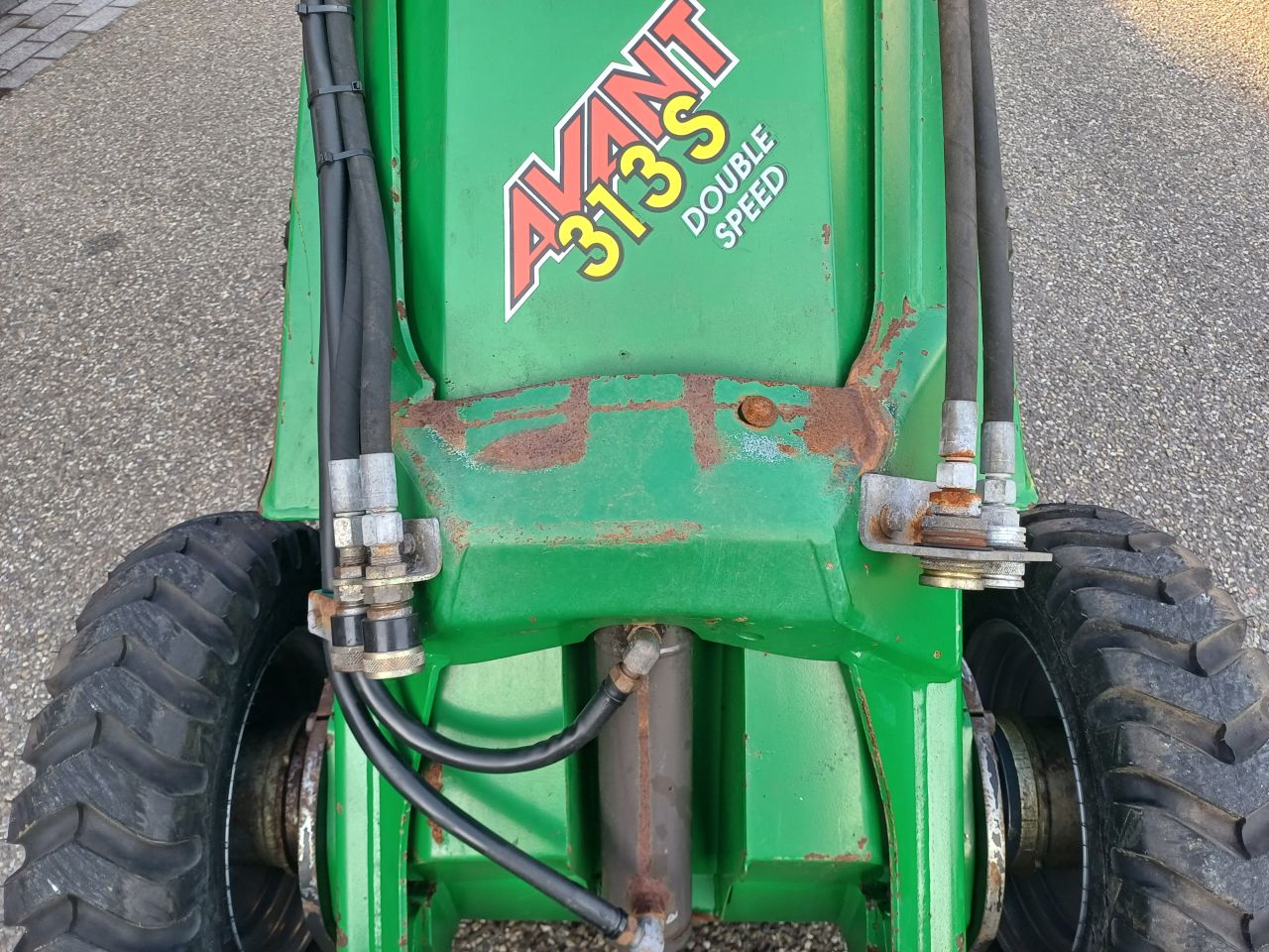 Avant 313s mini shovel Wiellader