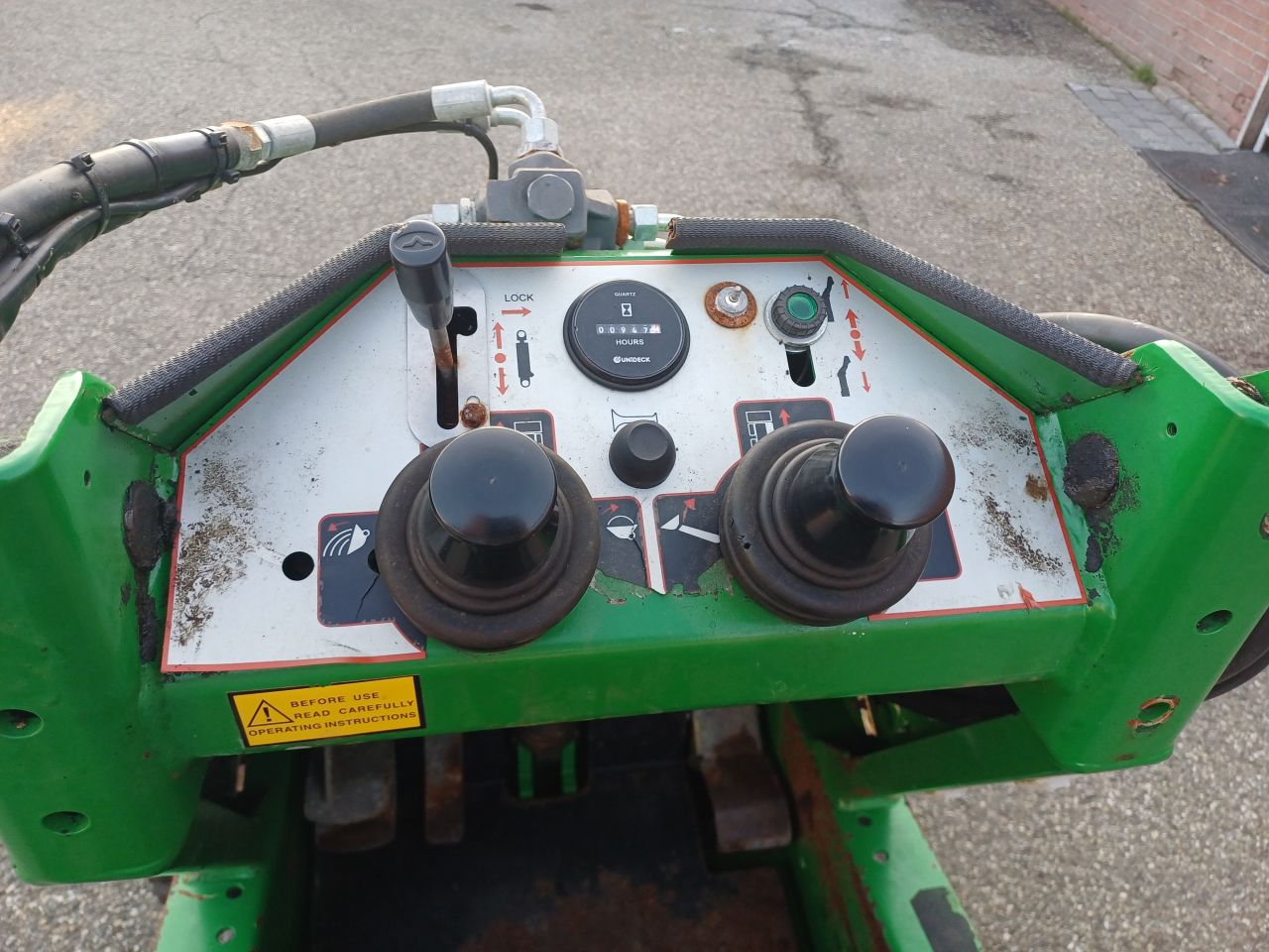 Avant 313s mini shovel Wiellader