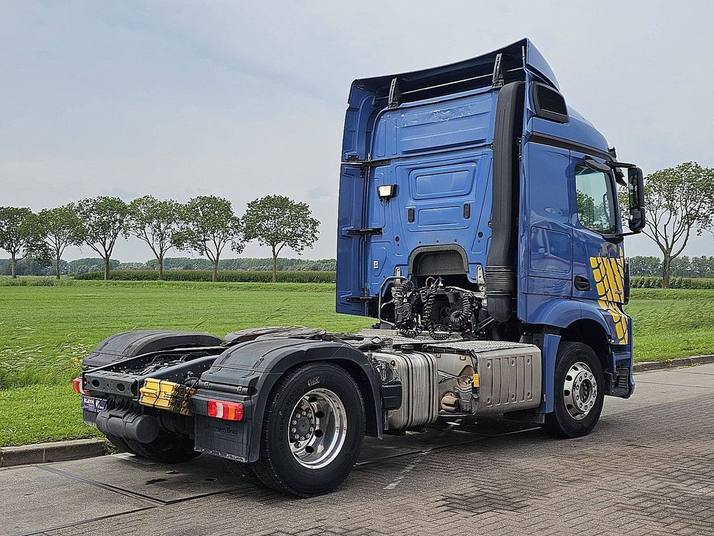 MERCEDES-BENZ ACTROS 1843