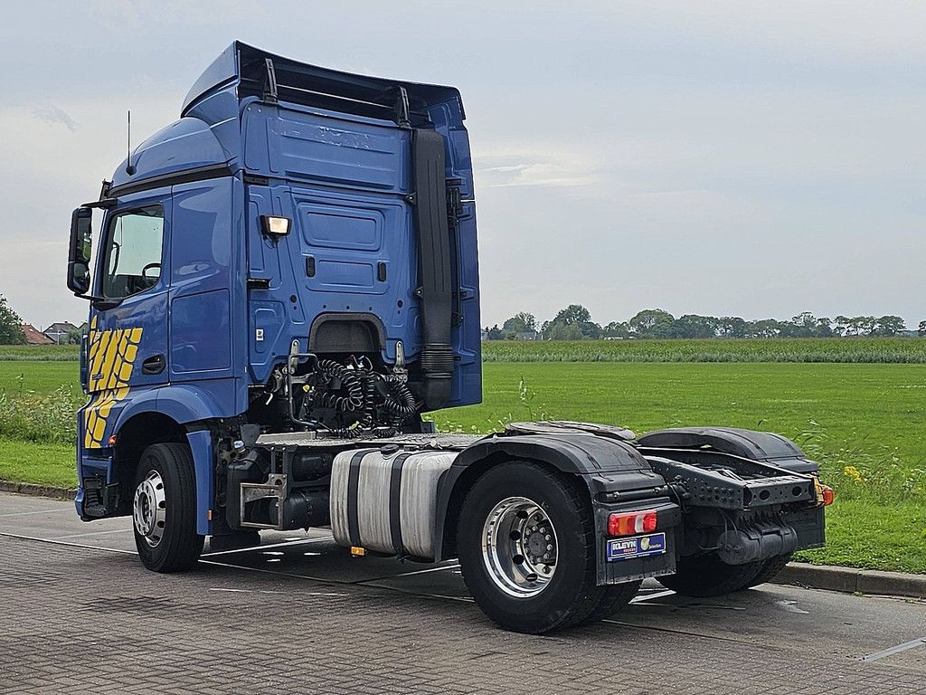 MERCEDES-BENZ ACTROS 1843