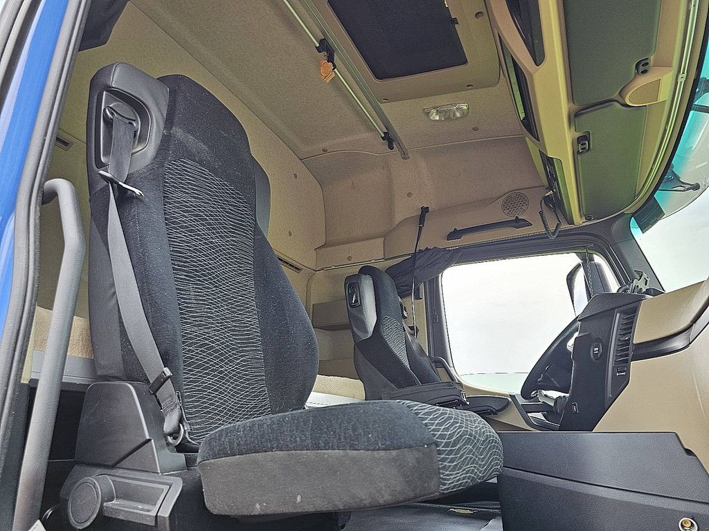 MERCEDES-BENZ ACTROS 1843