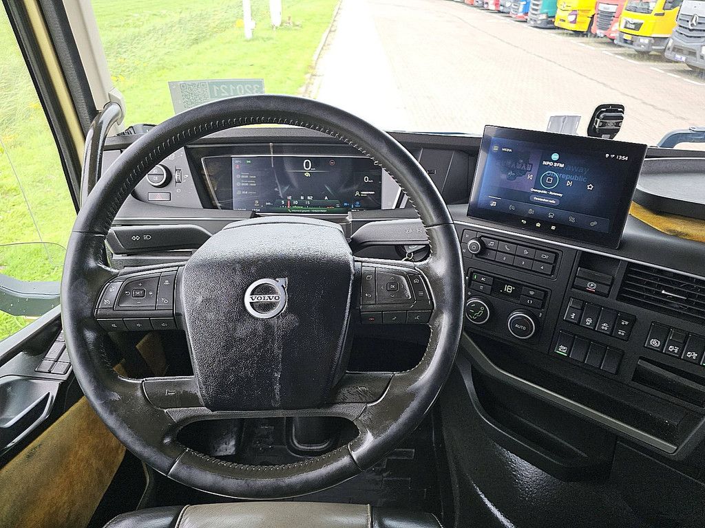 VOLVO FH 460 6x2 boogie special