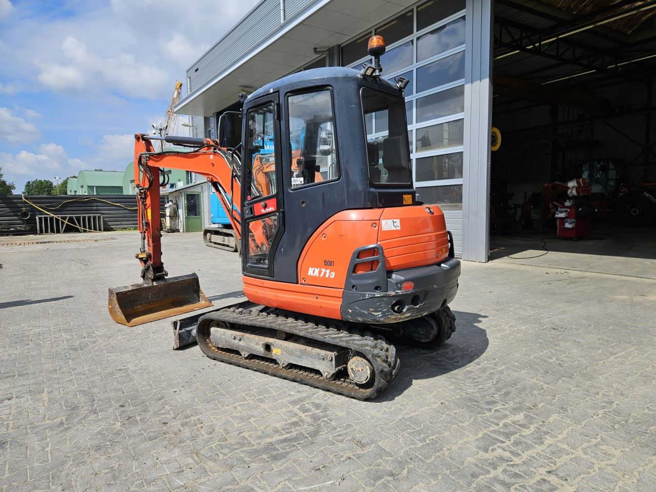 Kubota KX71-3