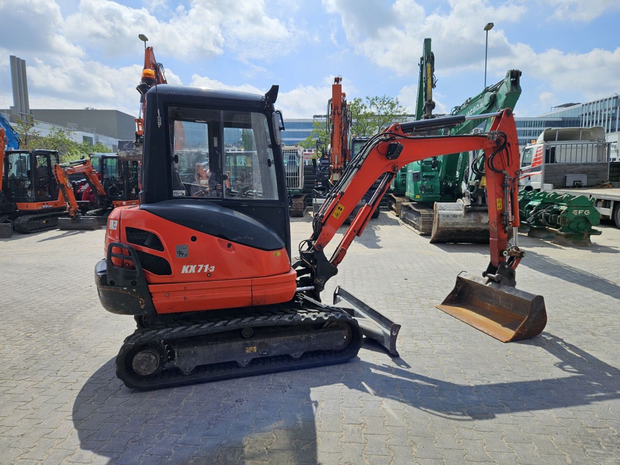 Kubota KX71-3