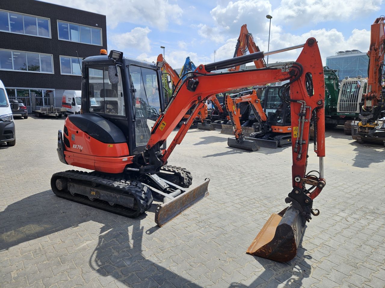 Kubota KX71-3