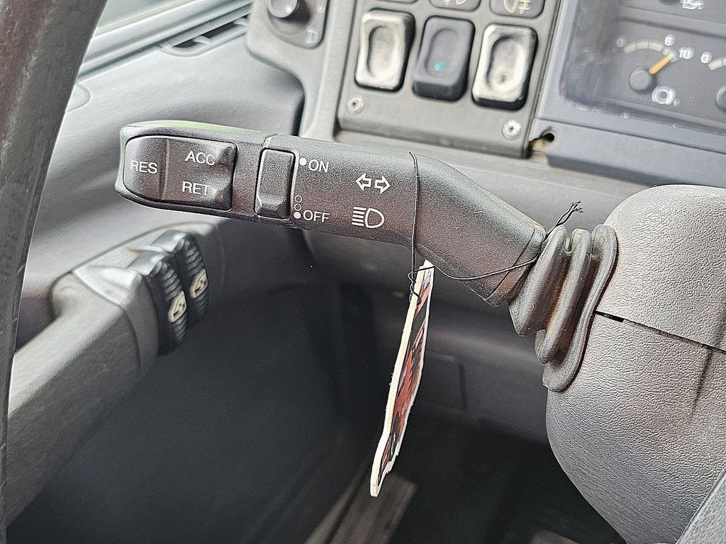 SCANIA P114.340 6x2 nz steel
