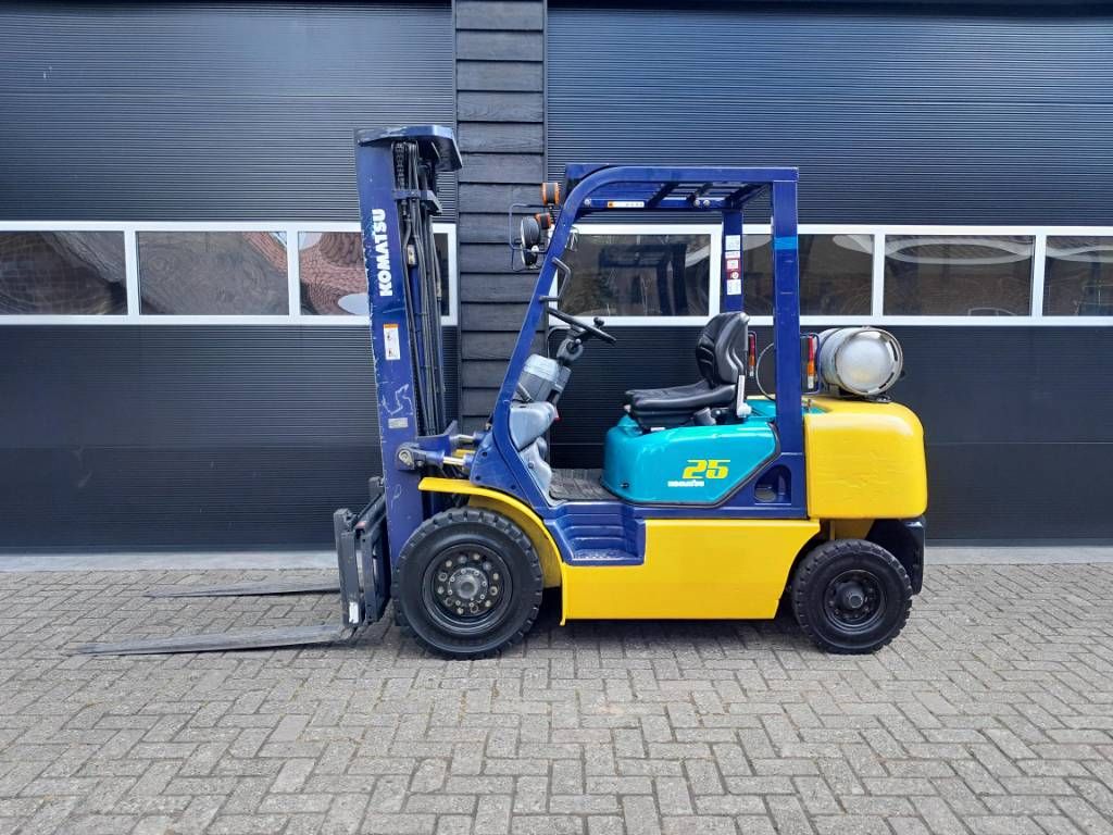 Komatsu FG 25 HT-14 Freelift - Sideshift - Triplex - LPG