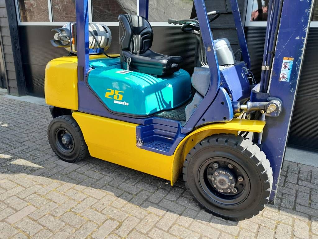 Komatsu FG 25 HT-14 Freelift - Sideshift - Triplex - LPG