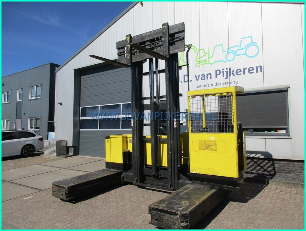 Baumann 4 weg zijlader triplex9m+vorkenspreider+freelift