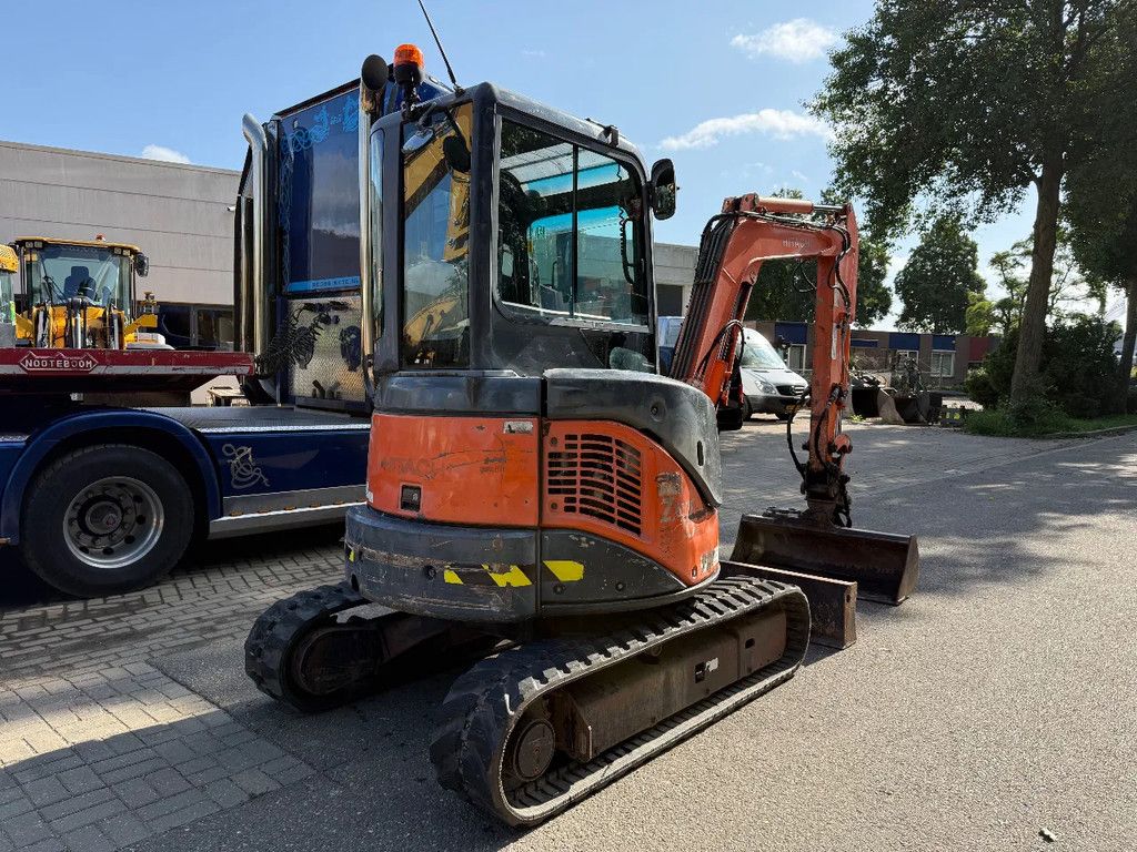 Hitachi ZX30U
