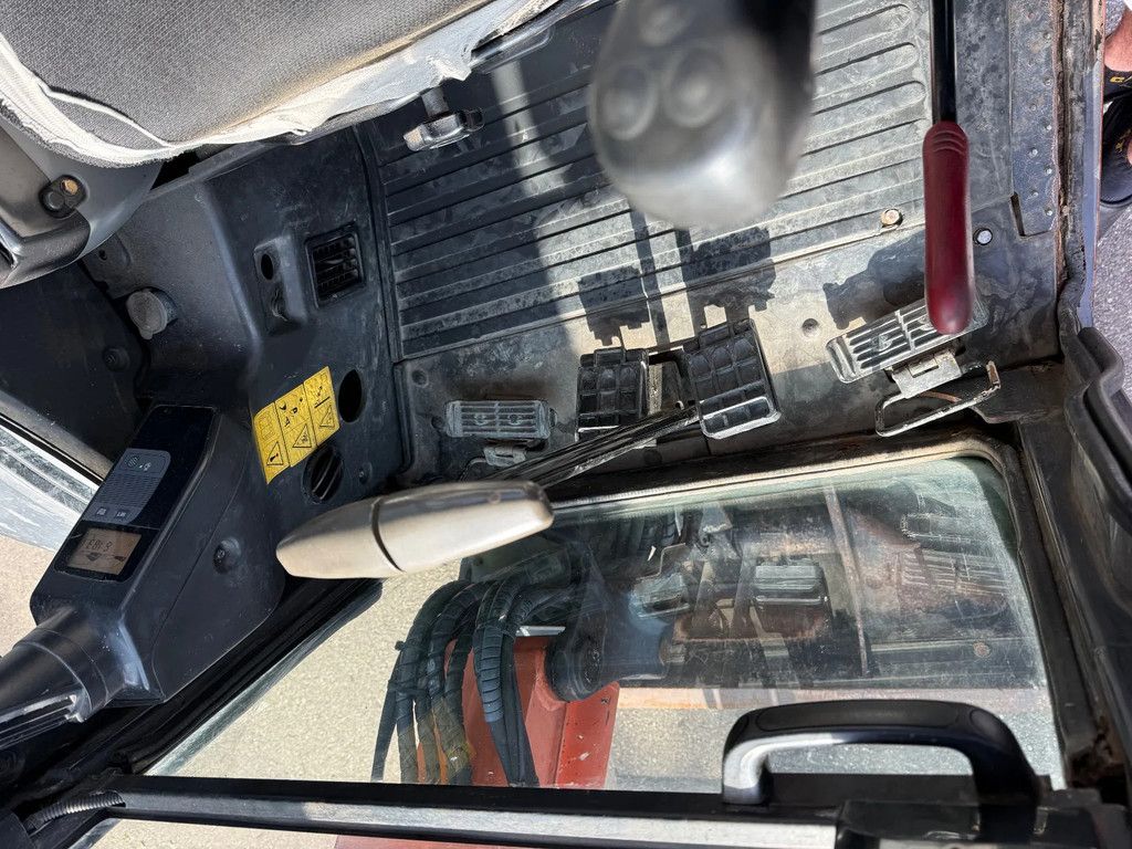 Hitachi ZX30U
