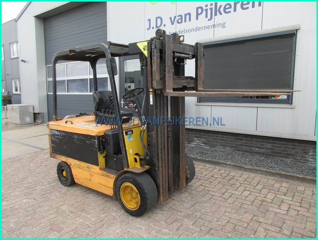 Daewoo B30S-2 3000kg triplex4.7m+sideshift+freelift
