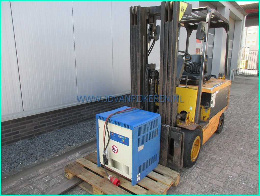 Daewoo B30S-2 3000kg triplex4.7m+sideshift+freelift