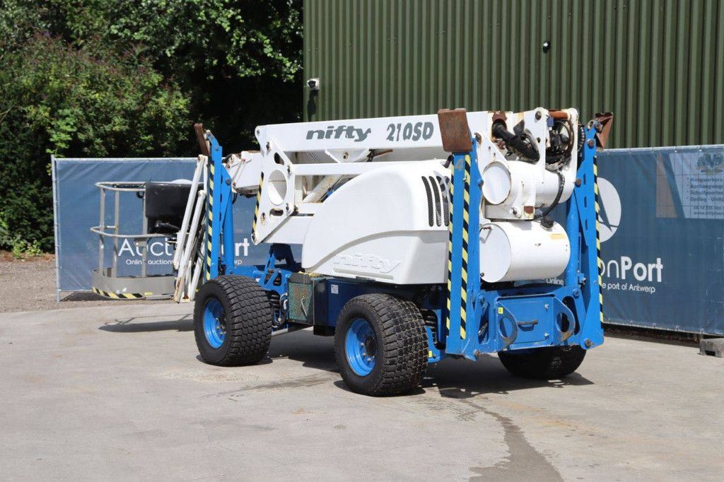 Nifty 210 SD Diesel 21.3m Articulated Boom Lift 2006