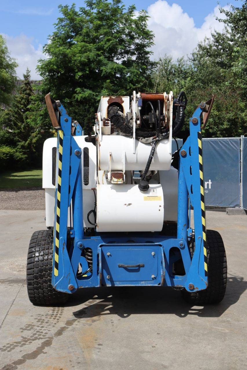 Nifty 210 SD Diesel 21.3m Articulated Boom Lift 2006