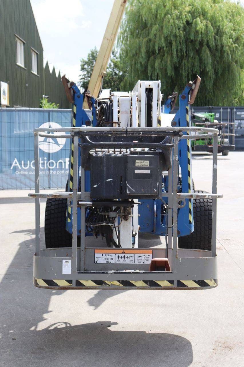 Nifty 210 SD Diesel 21.3m Articulated Boom Lift 2006