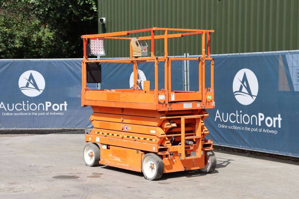 Scissor lift Skyjack SJIII-4626 Electric 9.9m 2014