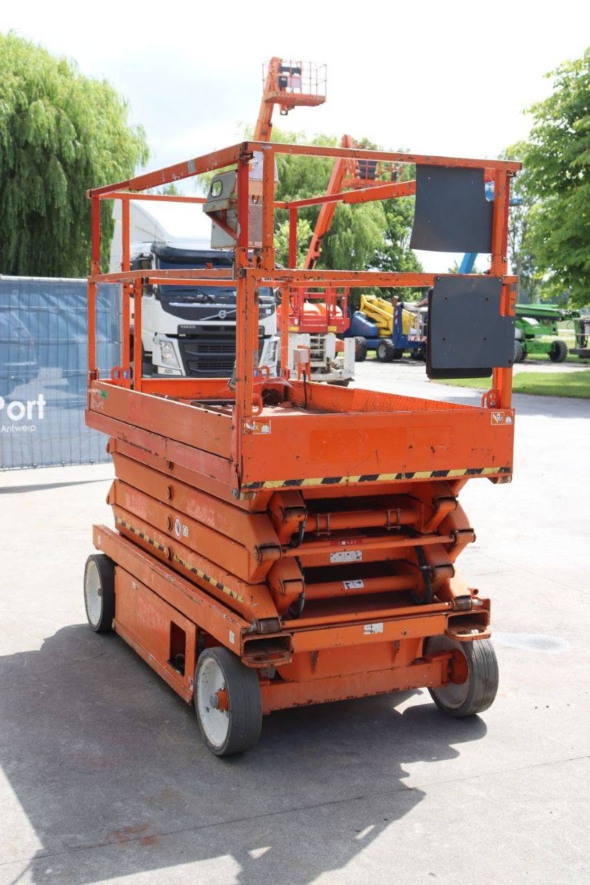 Scissor lift Skyjack SJIII-4626 Electric 9.9m 2014