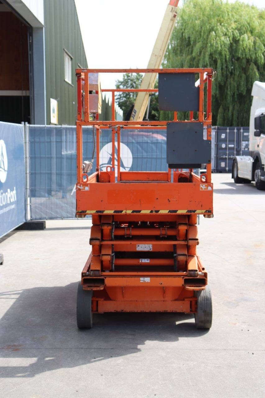 Scissor lift Skyjack SJIII-4626 Electric 9.9m 2014