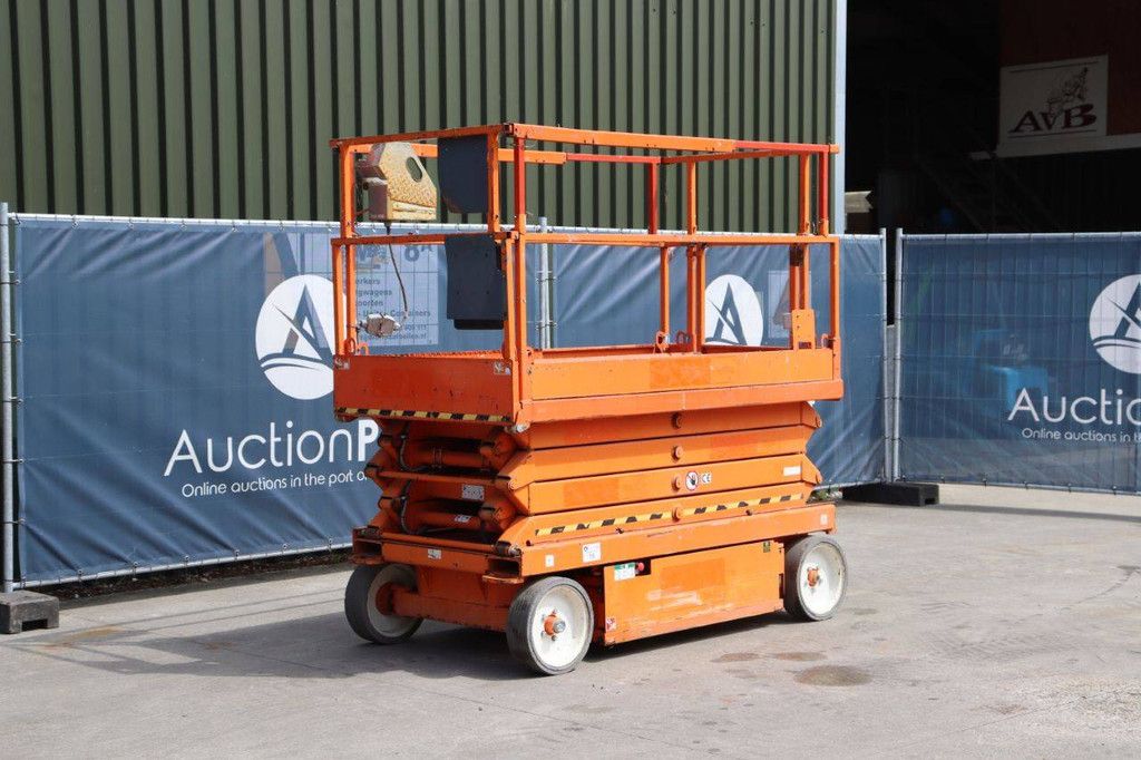 Scissor lift Skyjack SJIII-4626 Electric 9.9m 2014