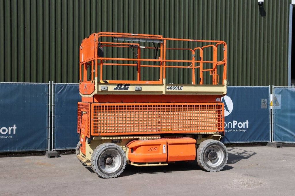 JLG 4069LE Electric Scissor Lift 14.19m