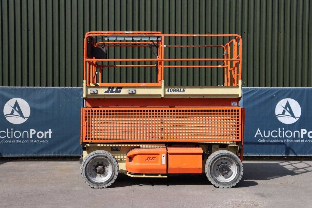 JLG 4069LE Electric Scissor Lift 14.19m