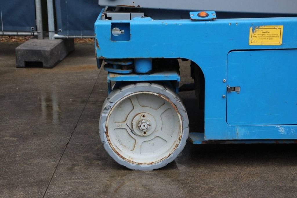 Genie GS-4047 Electric Scissor Lift 13.7m 2015