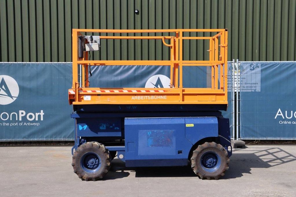 Scissor lift Genie GS2668 Electric 9.92m 2001