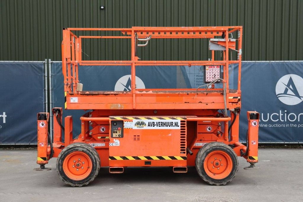 Scherenbühne Skyjack SJ 6826RT Diesel 9,92m 2017