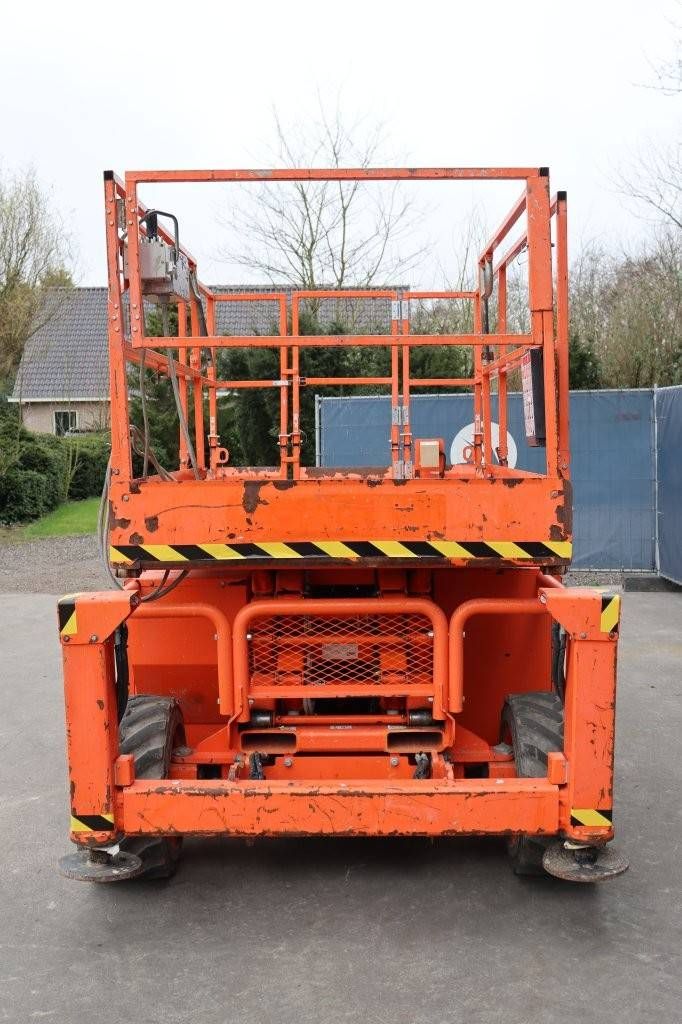 Scherenbühne Skyjack SJ 6826RT Diesel 9,92m 2017