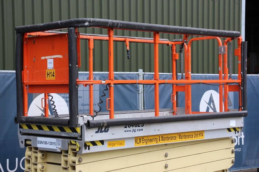 JLG 2646ES Electric Scissor Lift 9.9m 2013